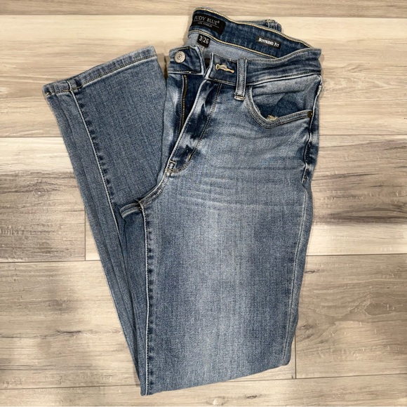 Judy Blue Light Wash Skinny Jeans - Picture 9 of 10